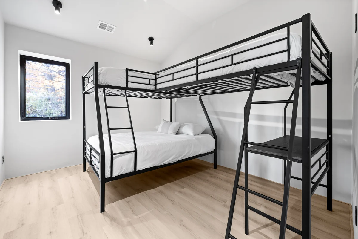 Bunk Bedroom 2 image