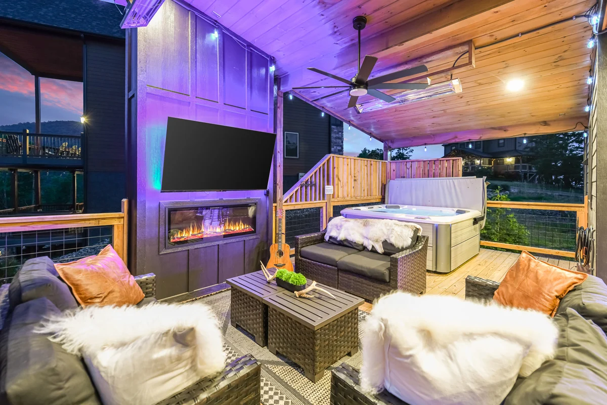 Wander Sevierville Pines