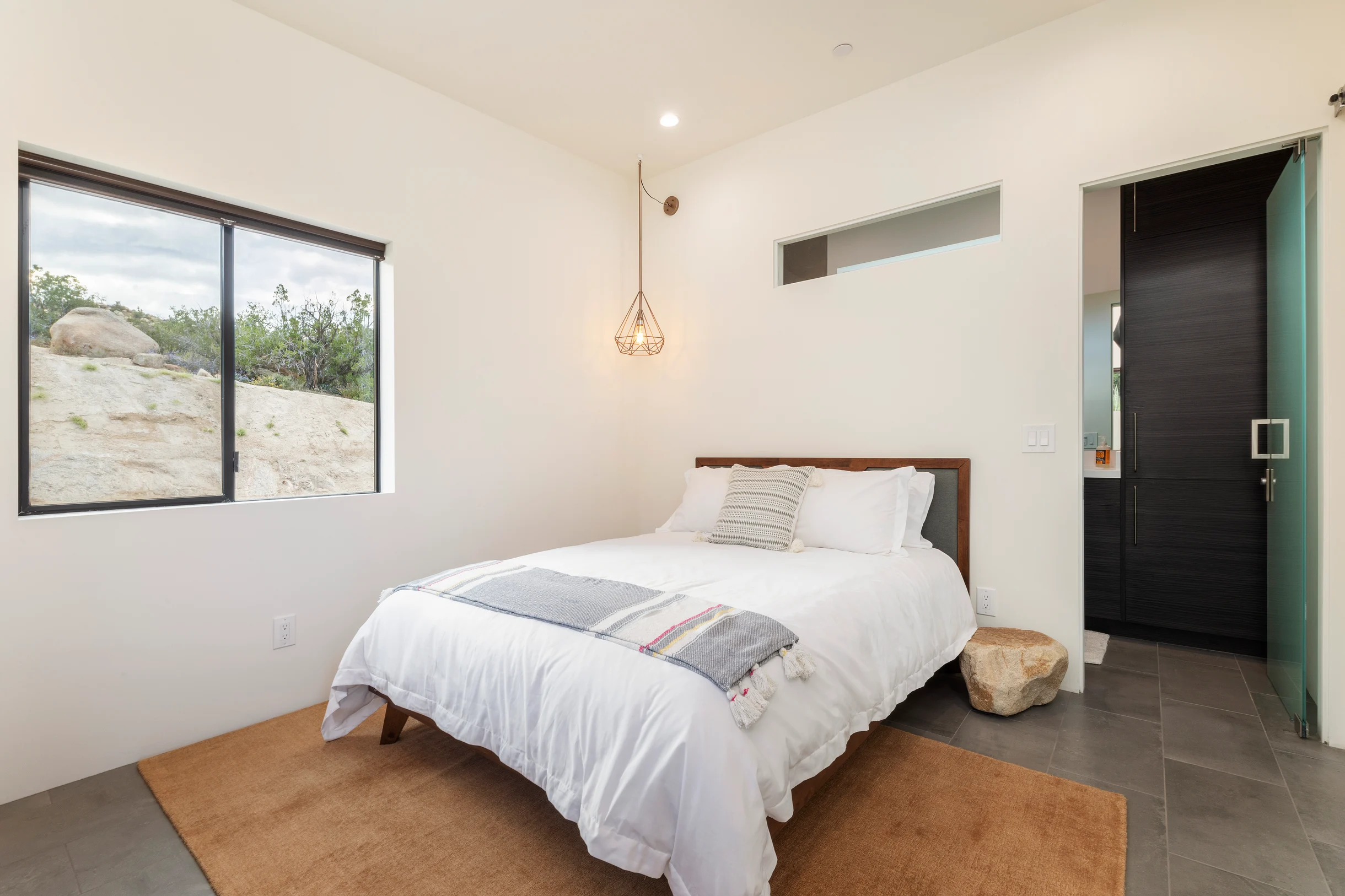 Wander Yucca Valley Boulders #31