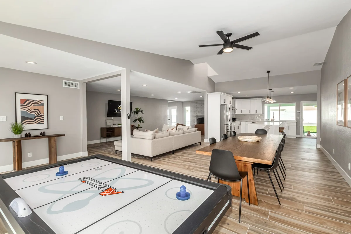Home in Scottsdale property photo 4