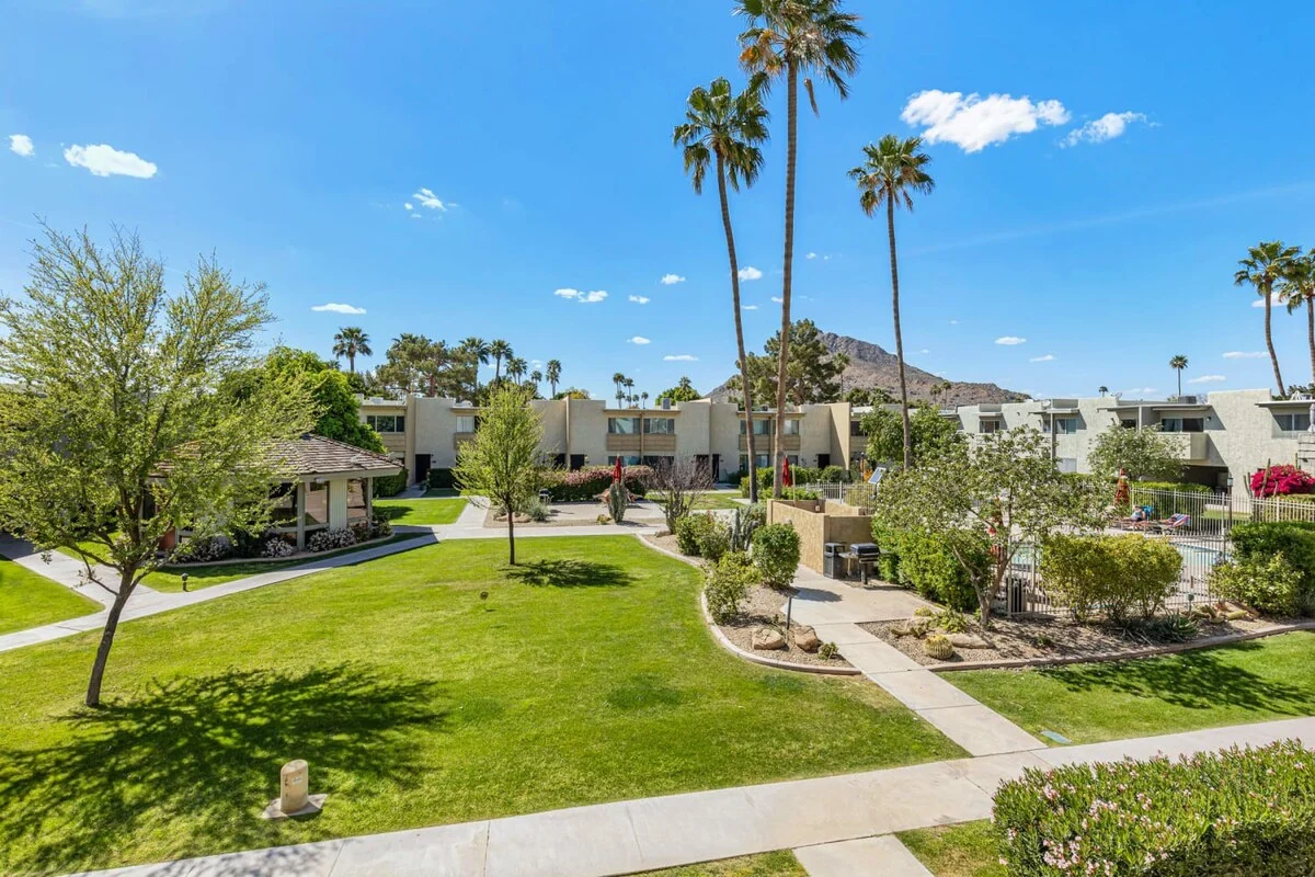 Condo in Scottsdale property photo 4