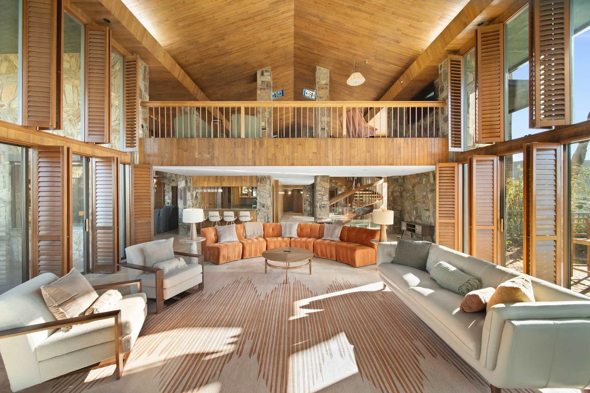 Wander Phoenix Waterfall #38