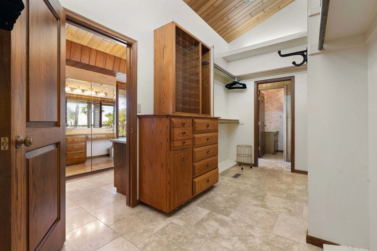 Wander Phoenix Waterfall