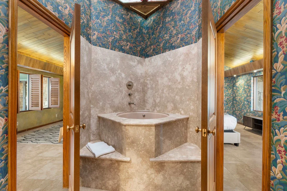 Wander Phoenix Waterfall #49