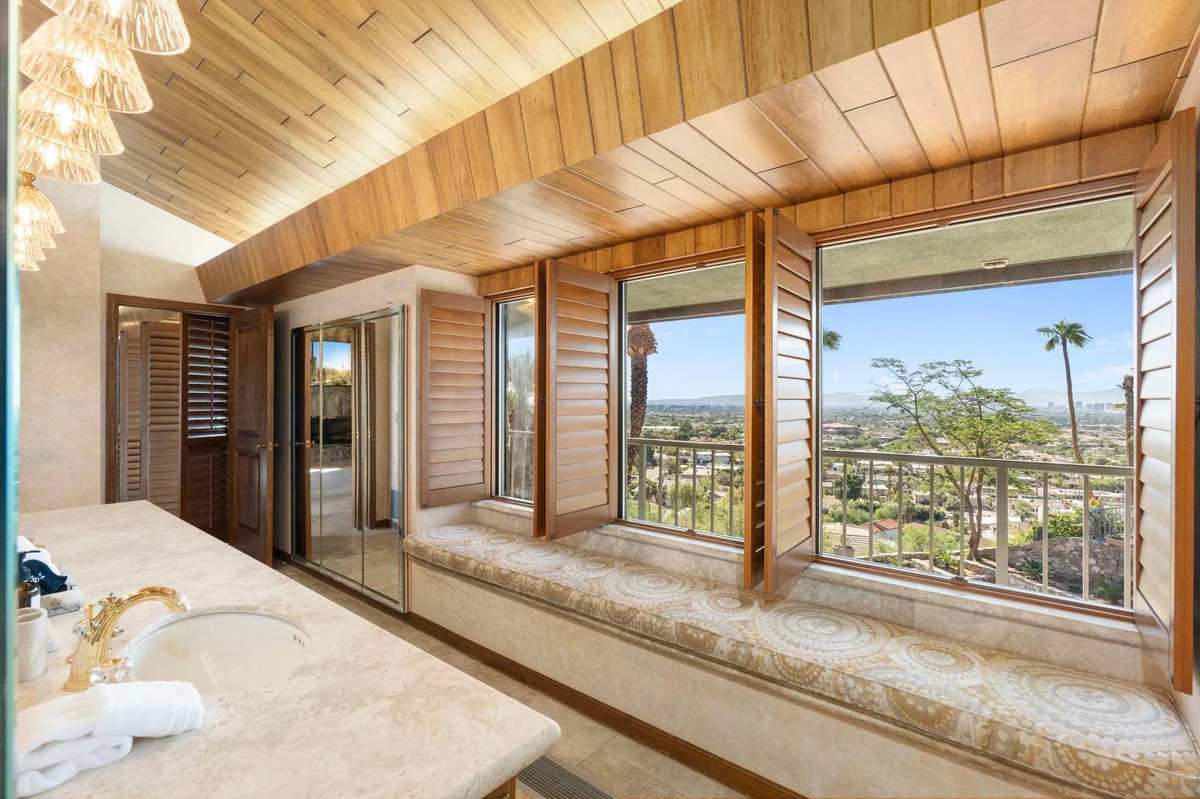 Wander Phoenix Waterfall #47