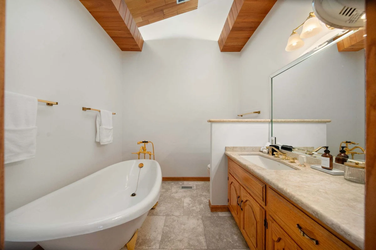 Wander Phoenix Waterfall #16