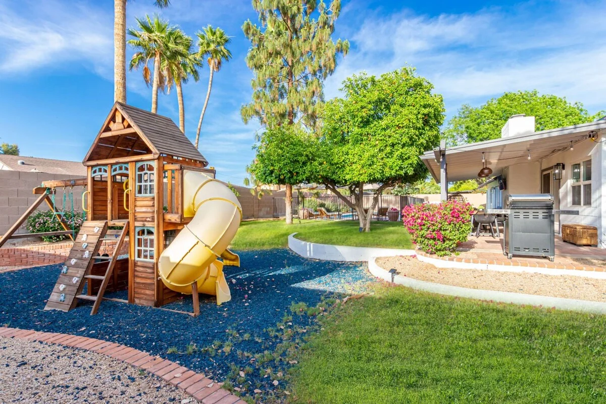 Home in Scottsdale property photo 3
