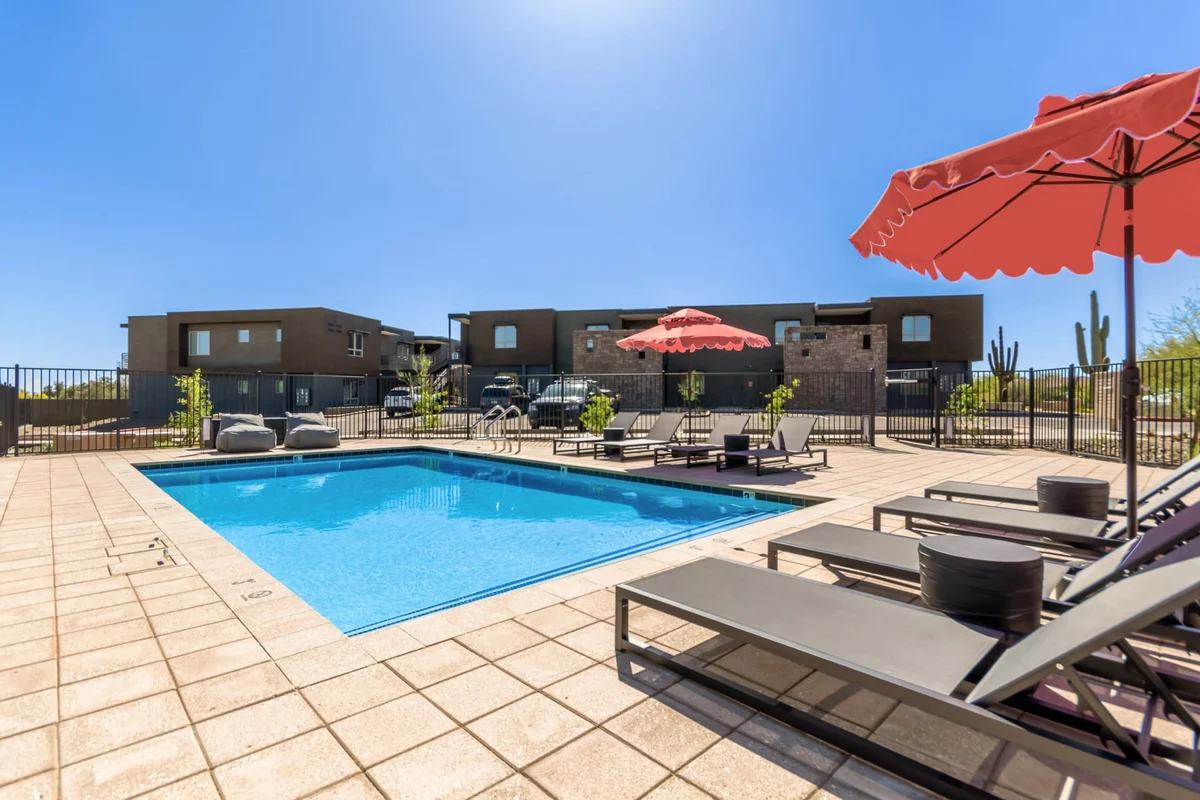 Condo in Scottsdale property photo 2
