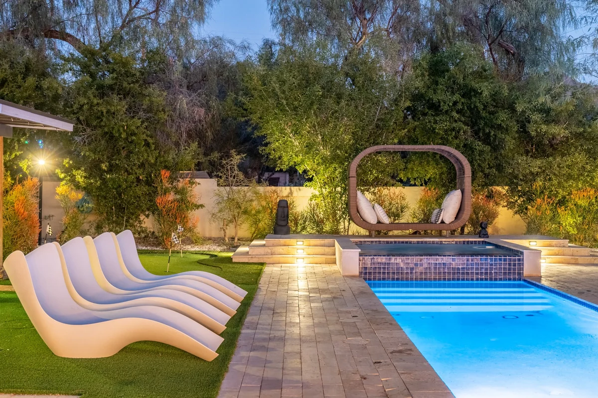 Wander Phoenix Oasis #44