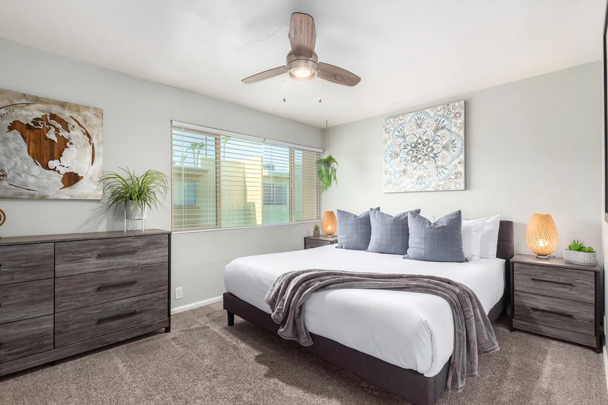 Condo in Scottsdale property photo 2