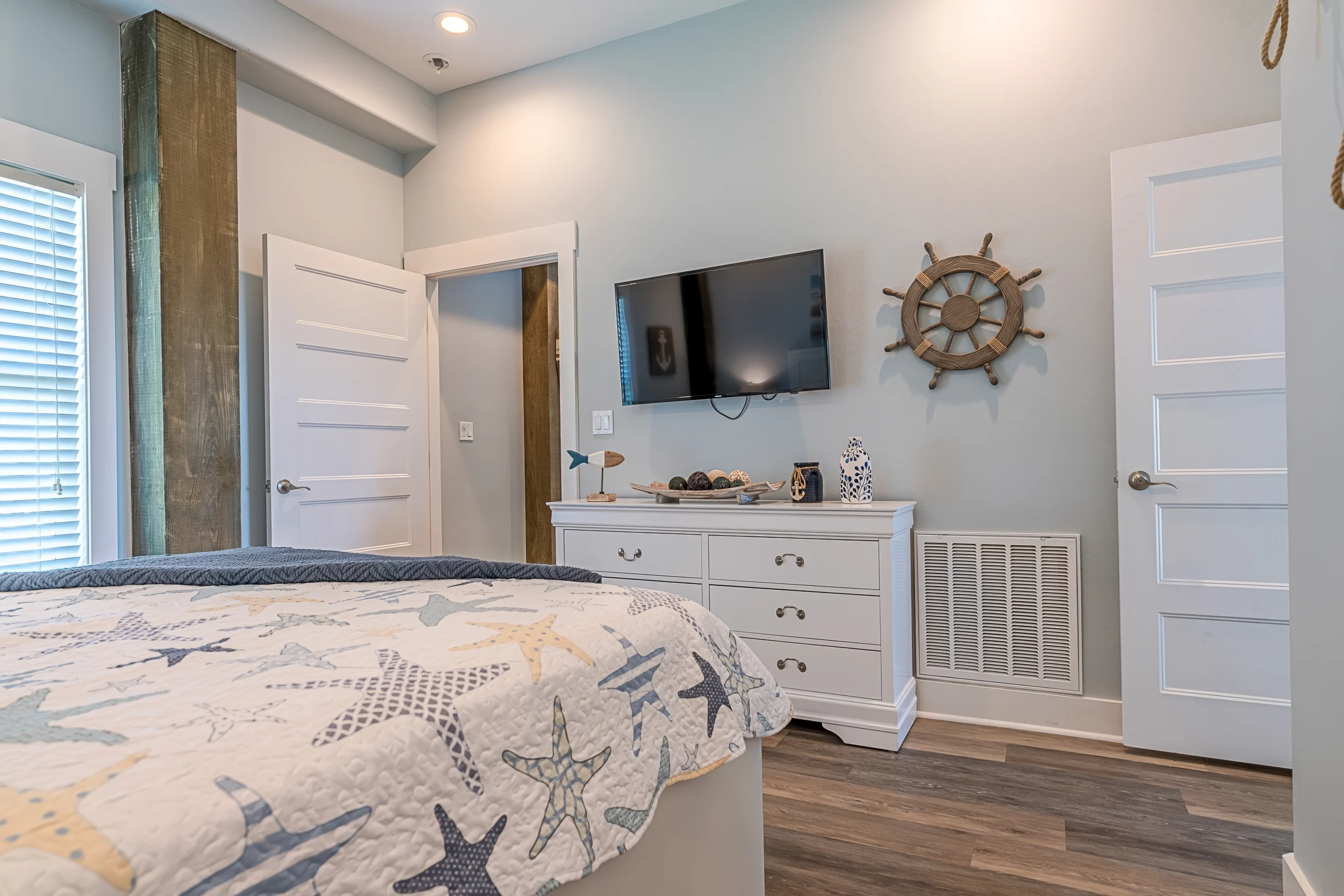 Wander Crystal Beach Key #57