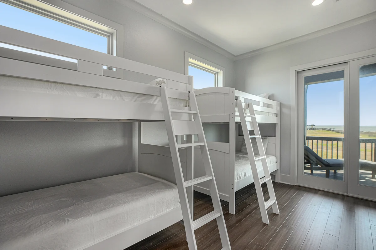 Bunk Bedroom 2 image