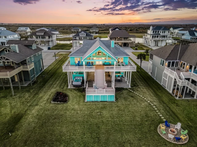 Wander Bolivar Beachfront #4