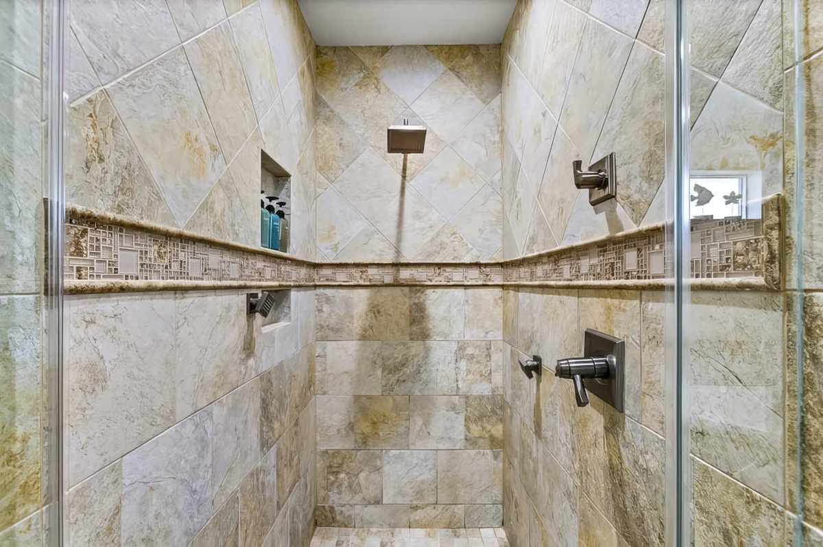 Wander Bolivar Beachfront #24