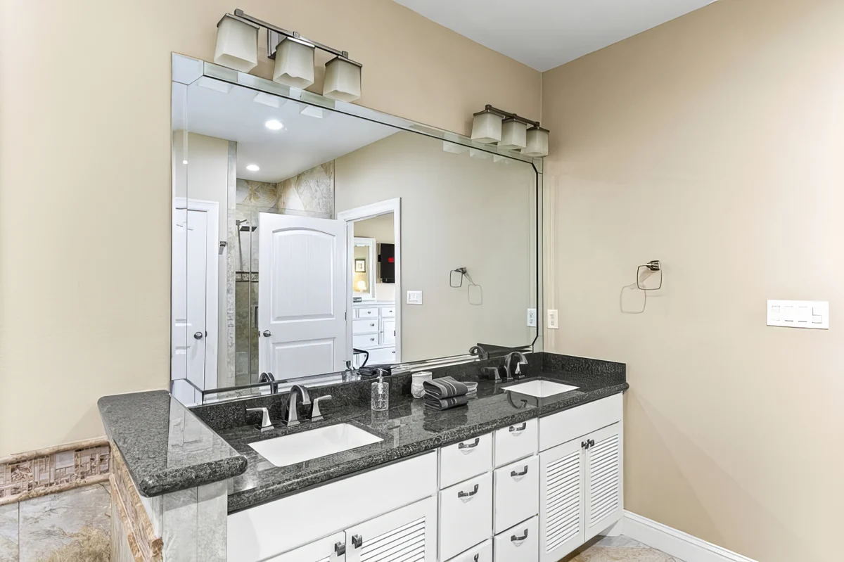 Wander Bolivar Beachfront #12