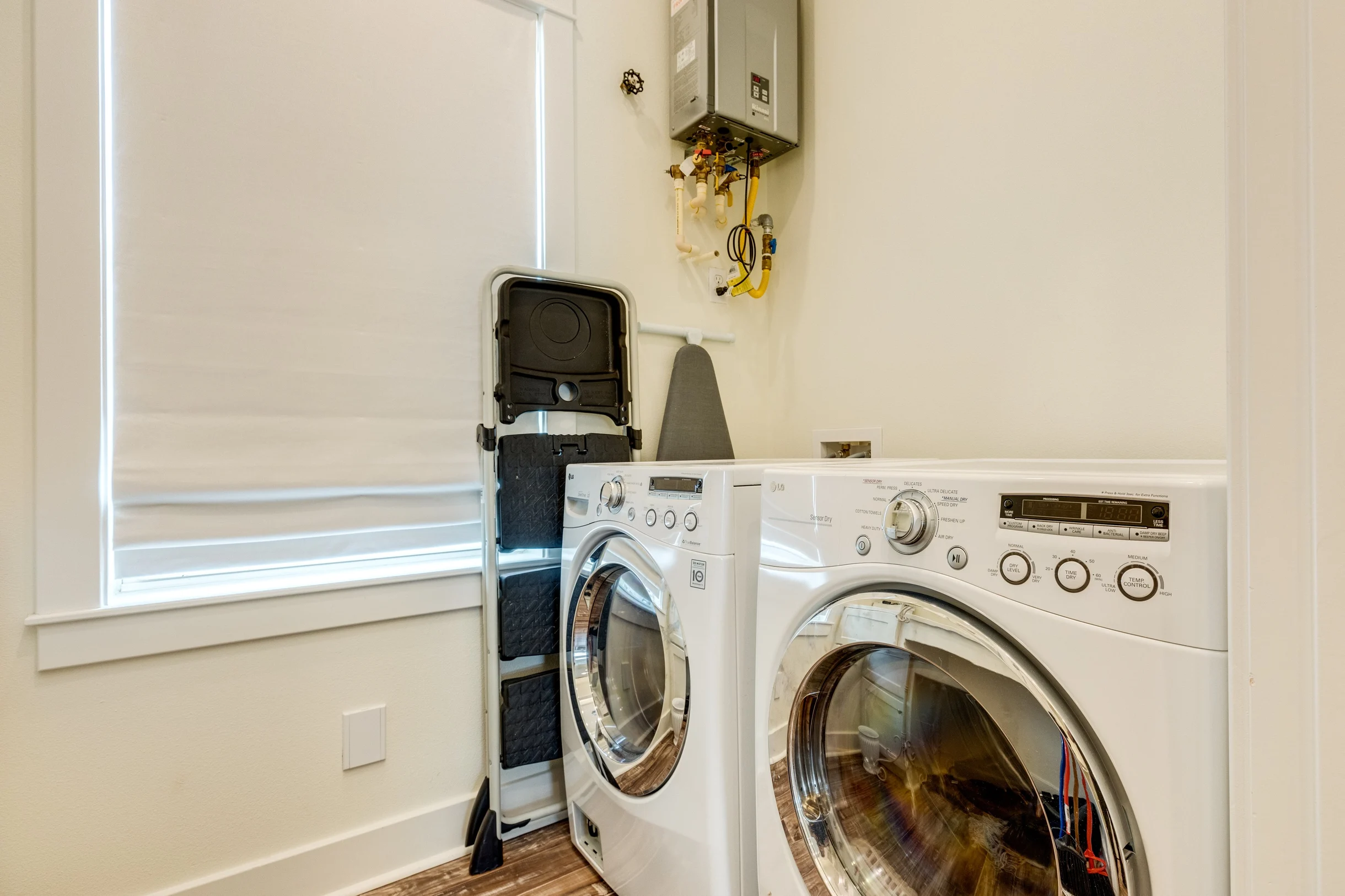 Wander Port Bolivar Sea #9