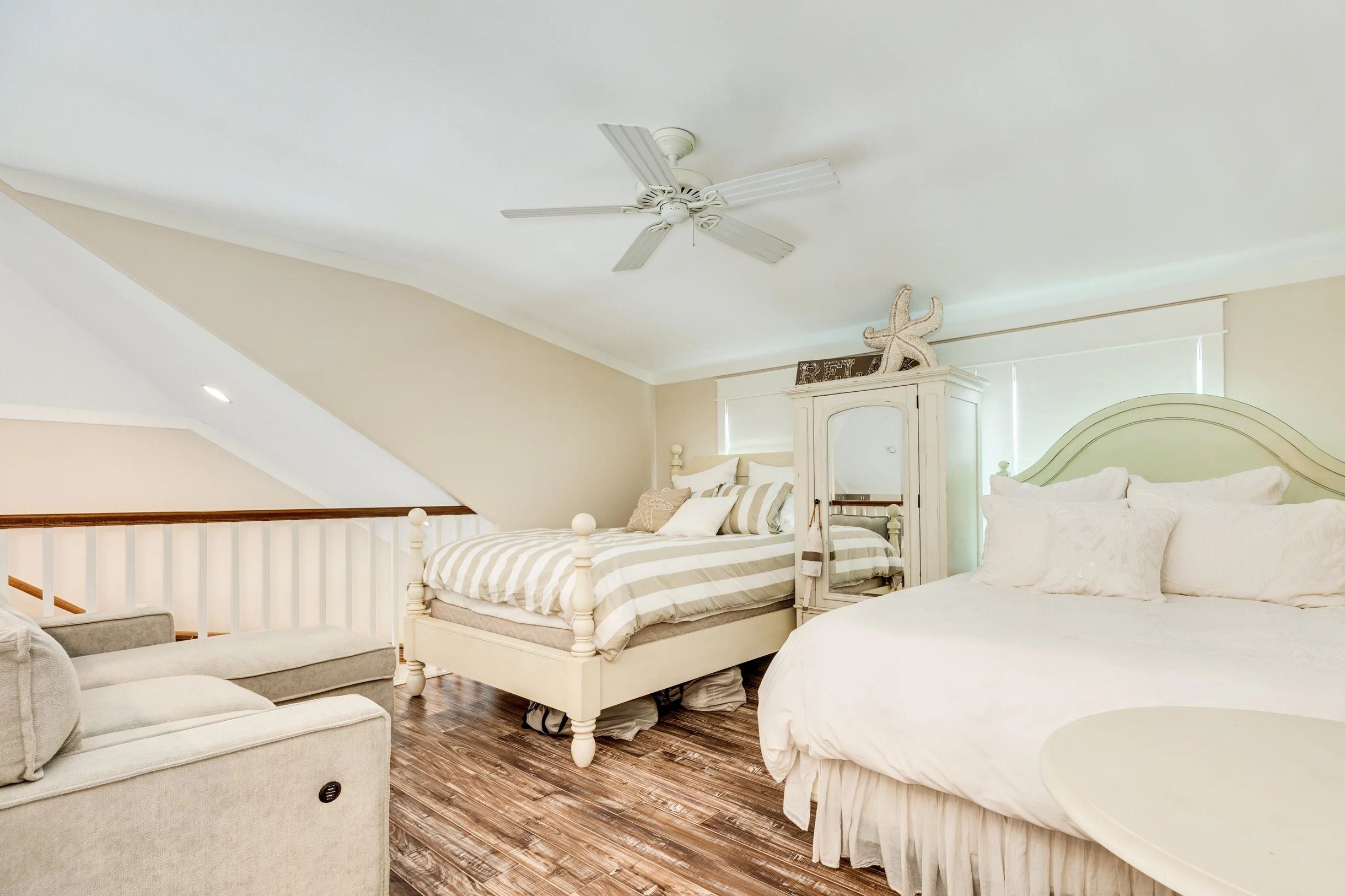 Wander Port Bolivar Sea #25