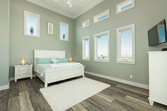Bedroom 1 image 1