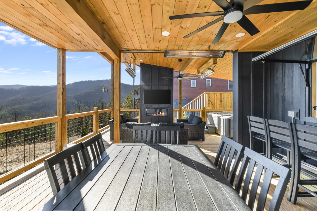 Wander Sevierville Pines