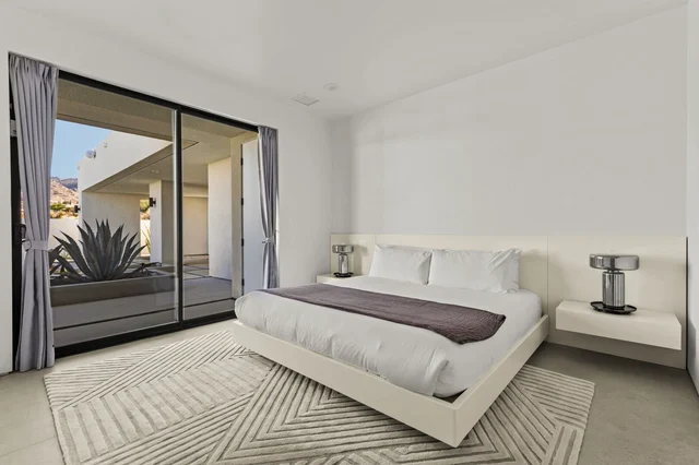 Bedroom 3 image 1