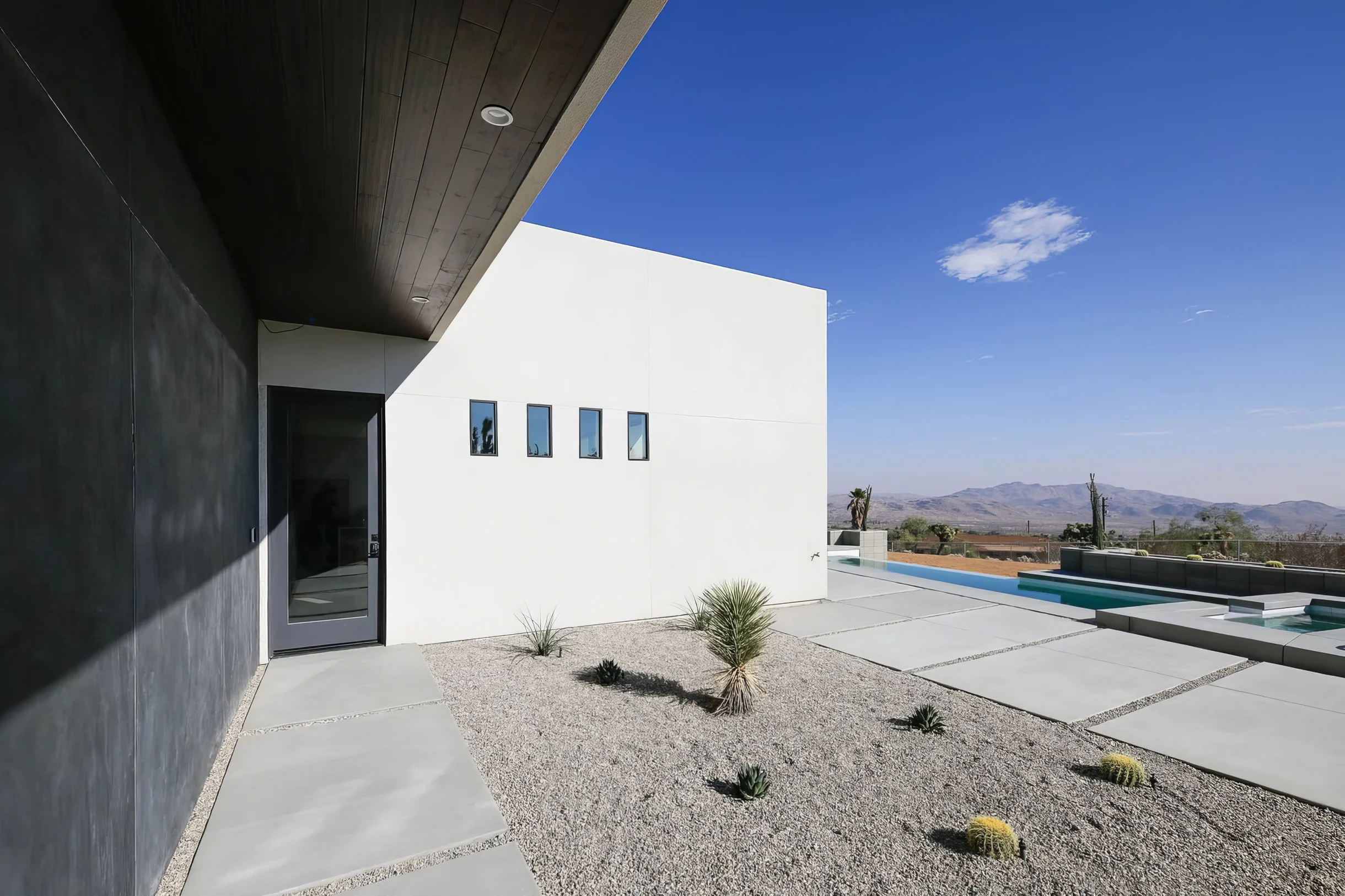 Onaga 2B - White Casita #31
