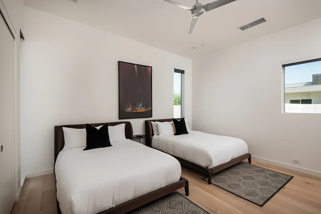 Bedroom 4 image 1