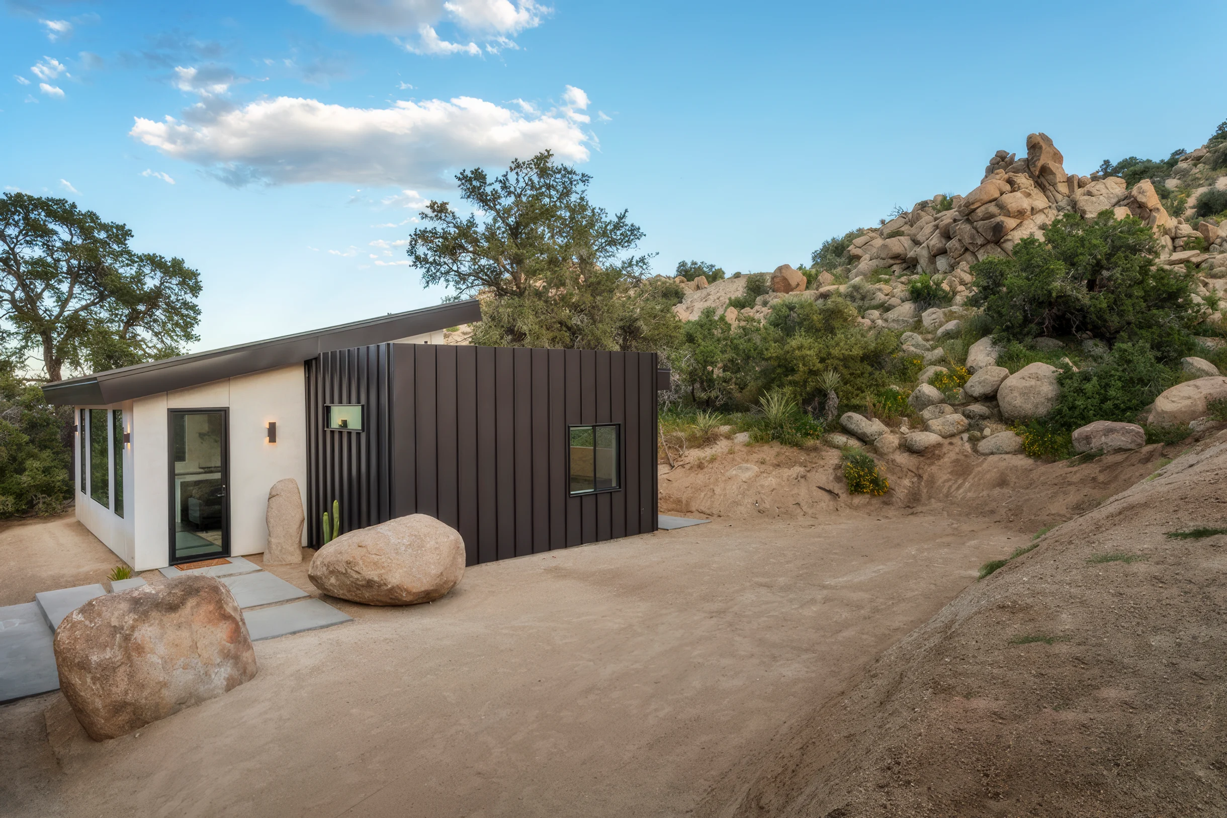 Wander Yucca Valley Boulders #5