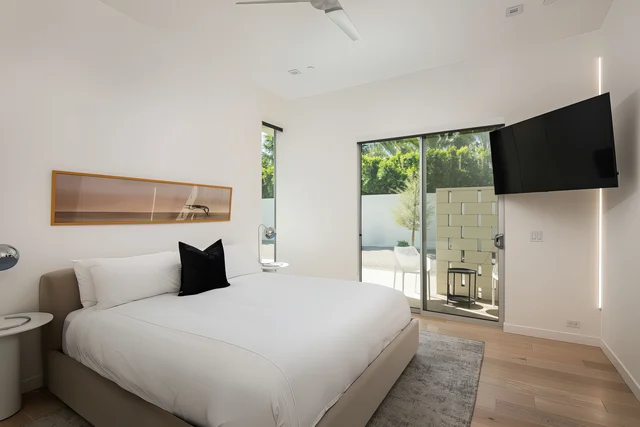 Bedroom 3 image 1