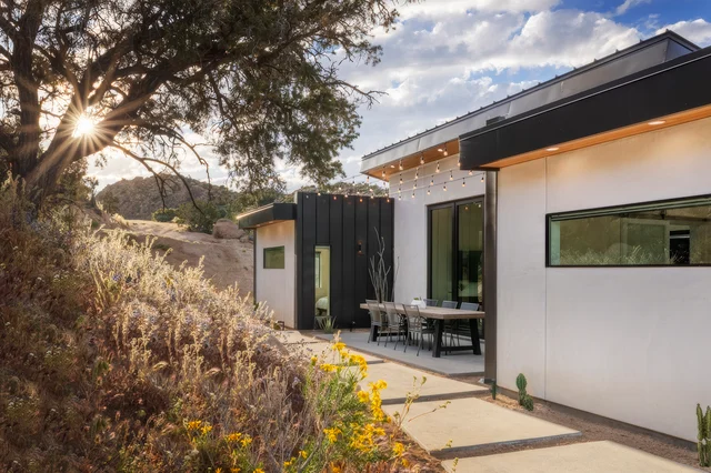 Wander Yucca Valley Boulders #4