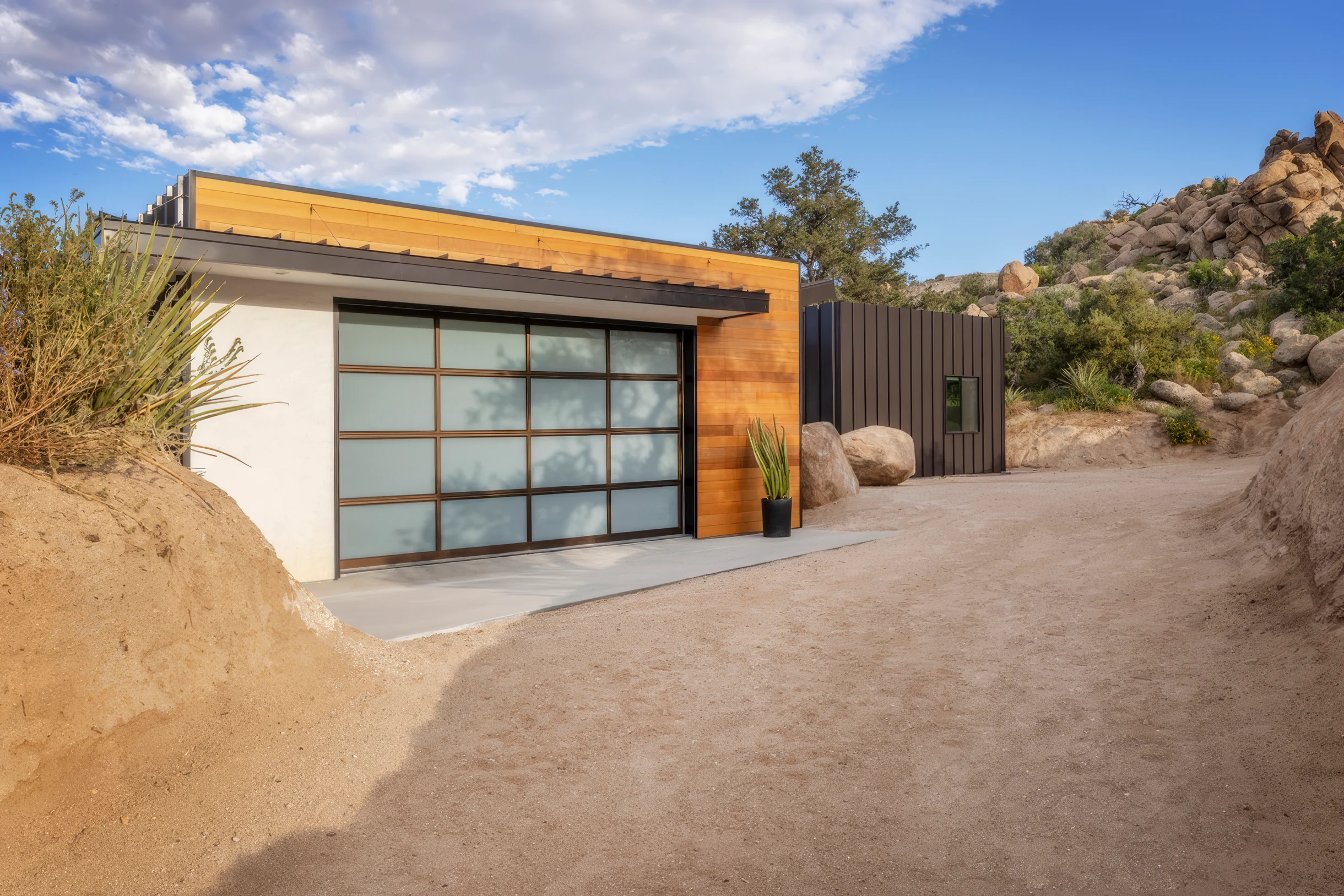 Wander Yucca Valley Boulders #21