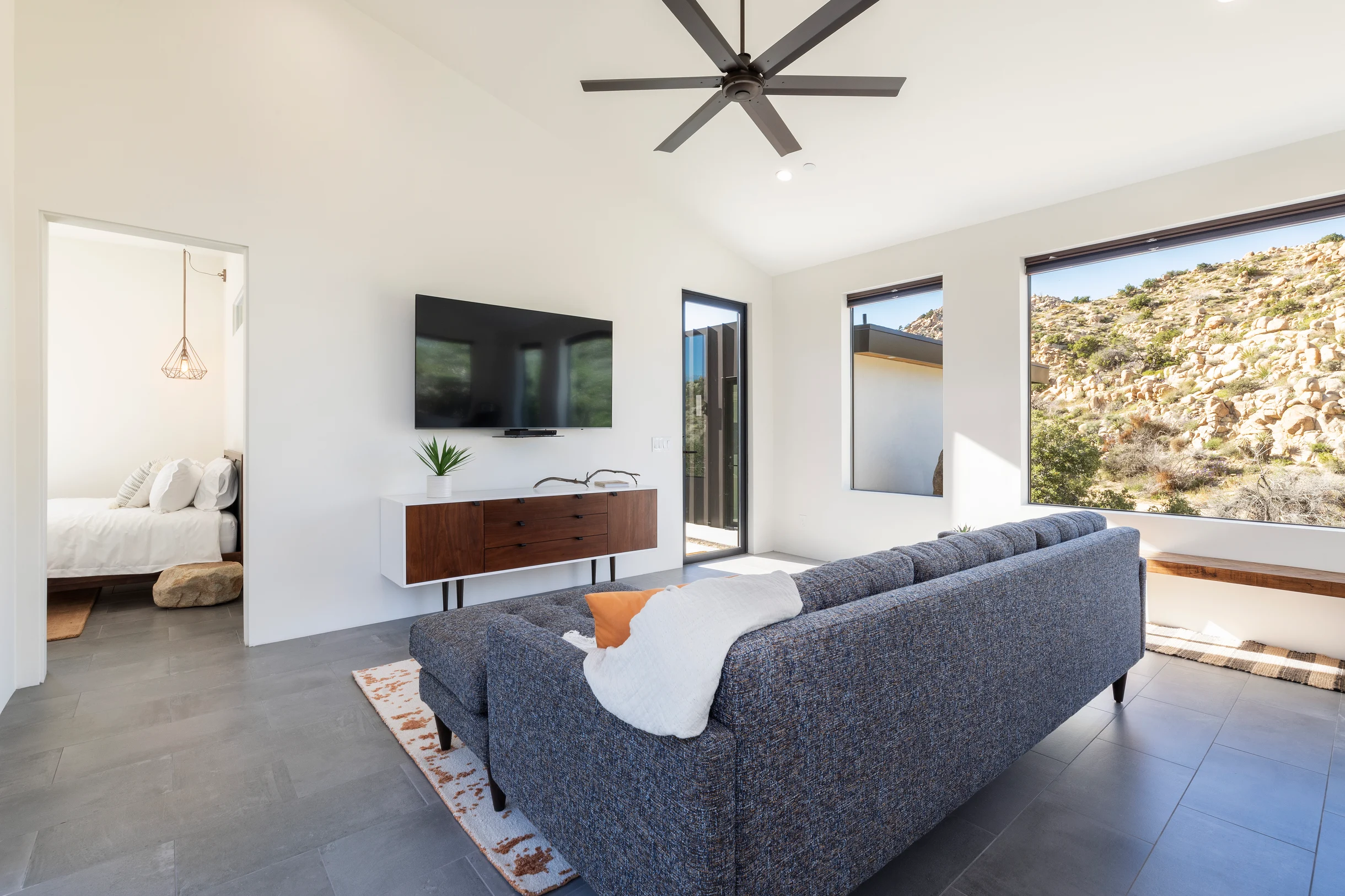 Wander Yucca Valley Boulders #29