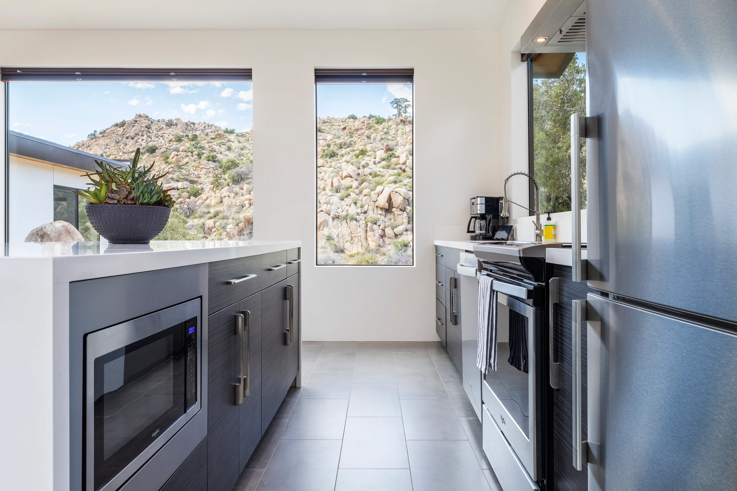 Wander Yucca Valley Boulders #42