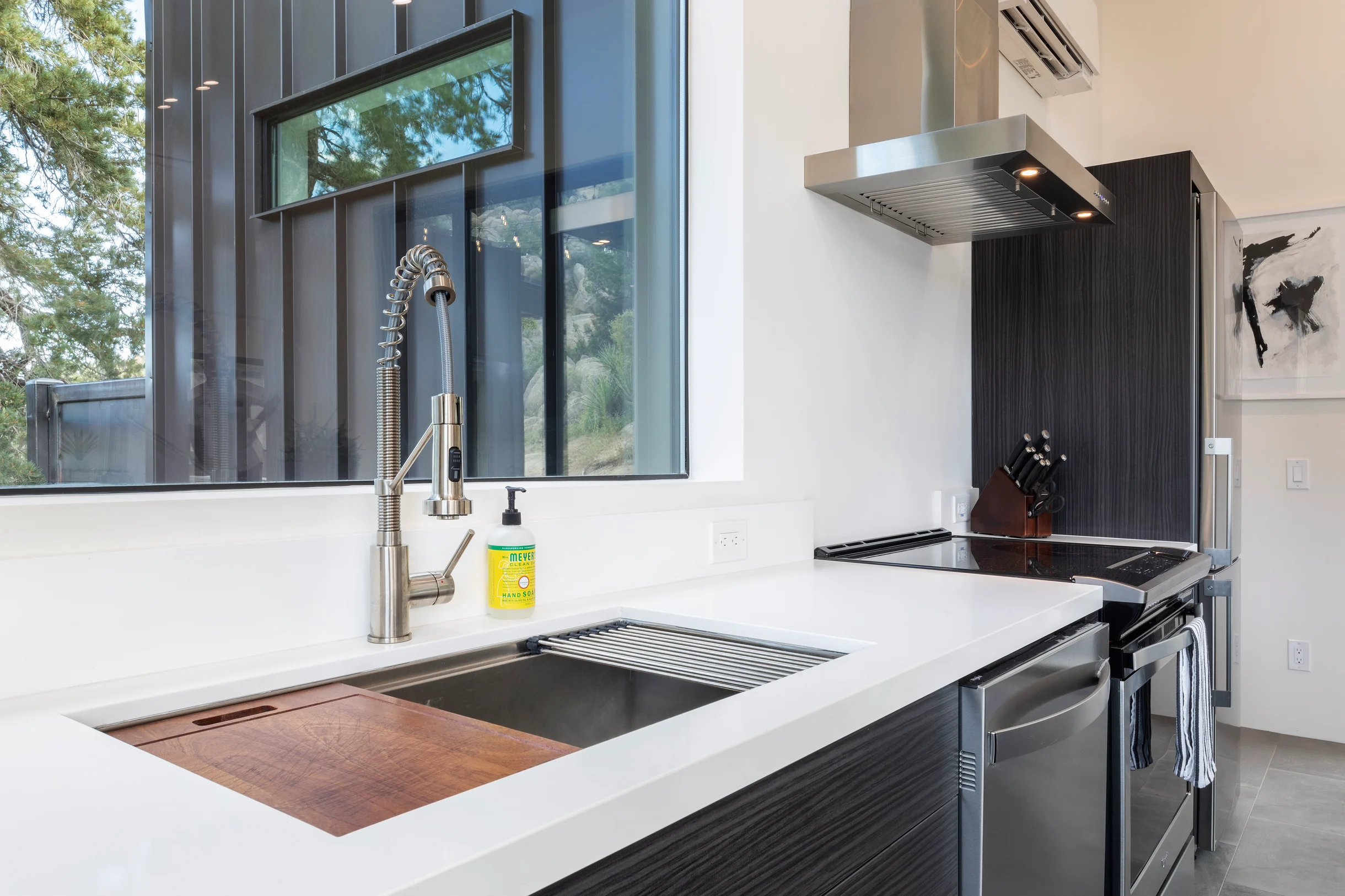 Wander Yucca Valley Boulders #44