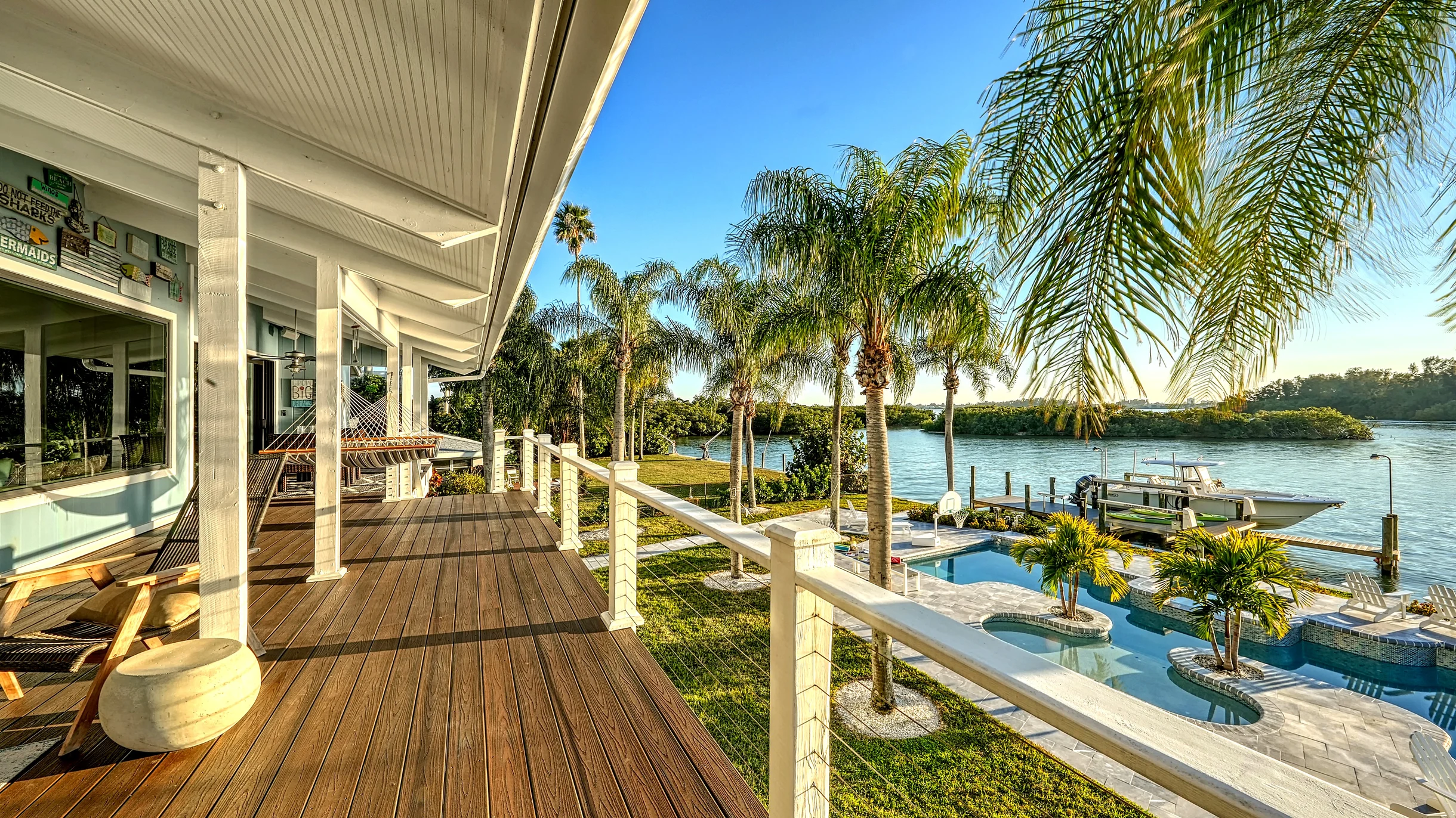 Wander Sarasota Keyview #101