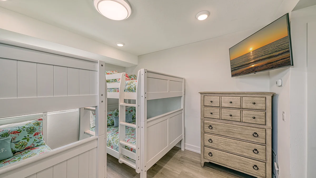 Bunk Bedroom 2 image