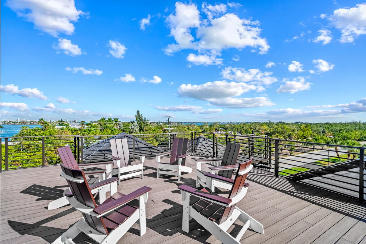 Wander Sarasota Breeze