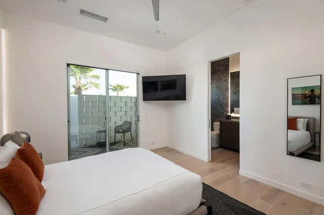 Bedroom 3 image 1