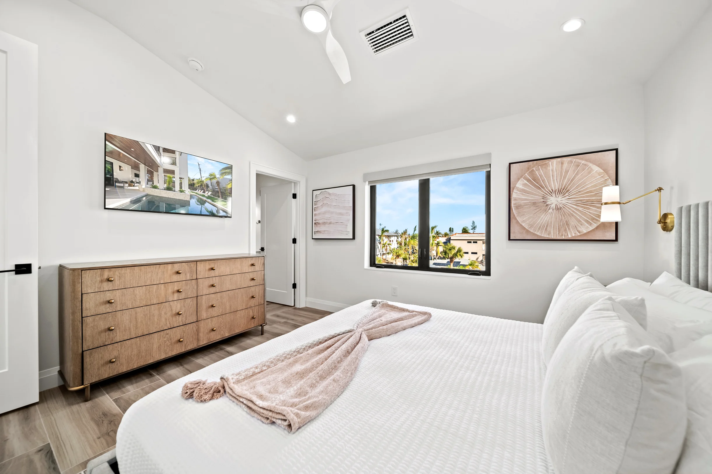 Wander Sarasota Luxury #45