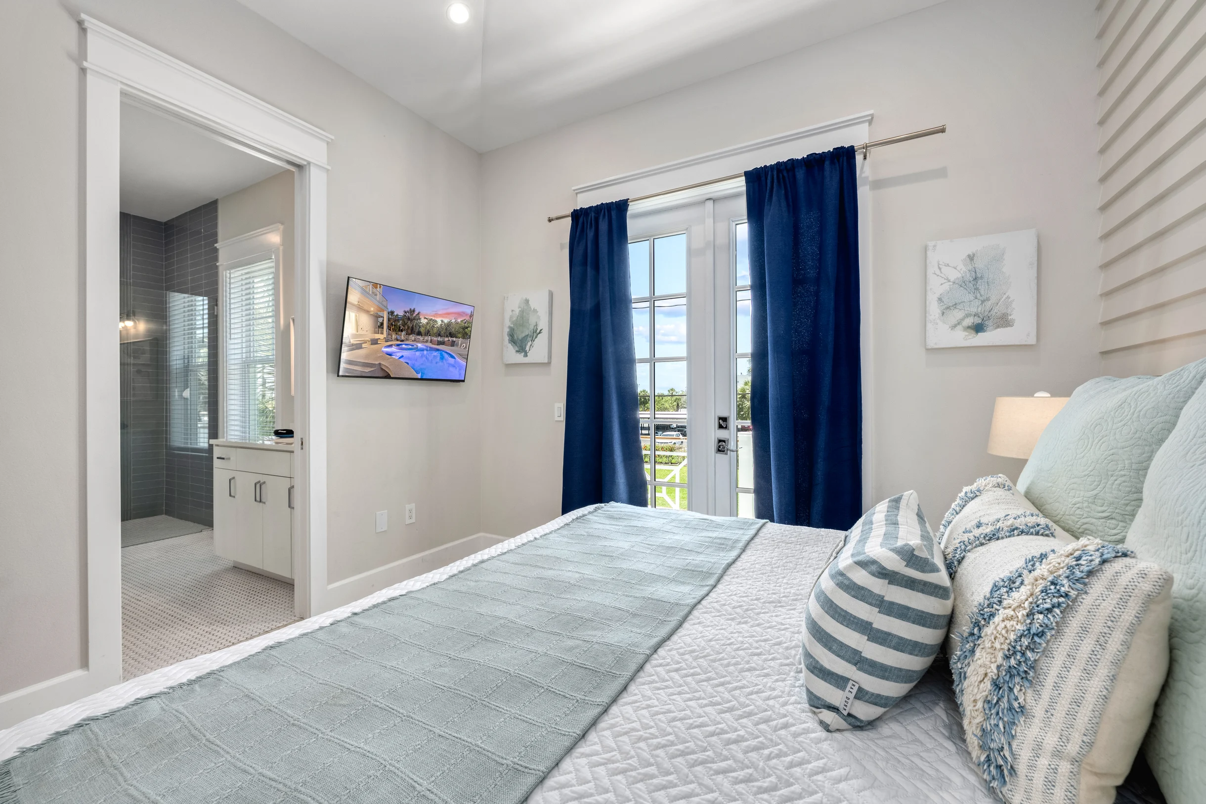 Wander Sarasota Waves #86