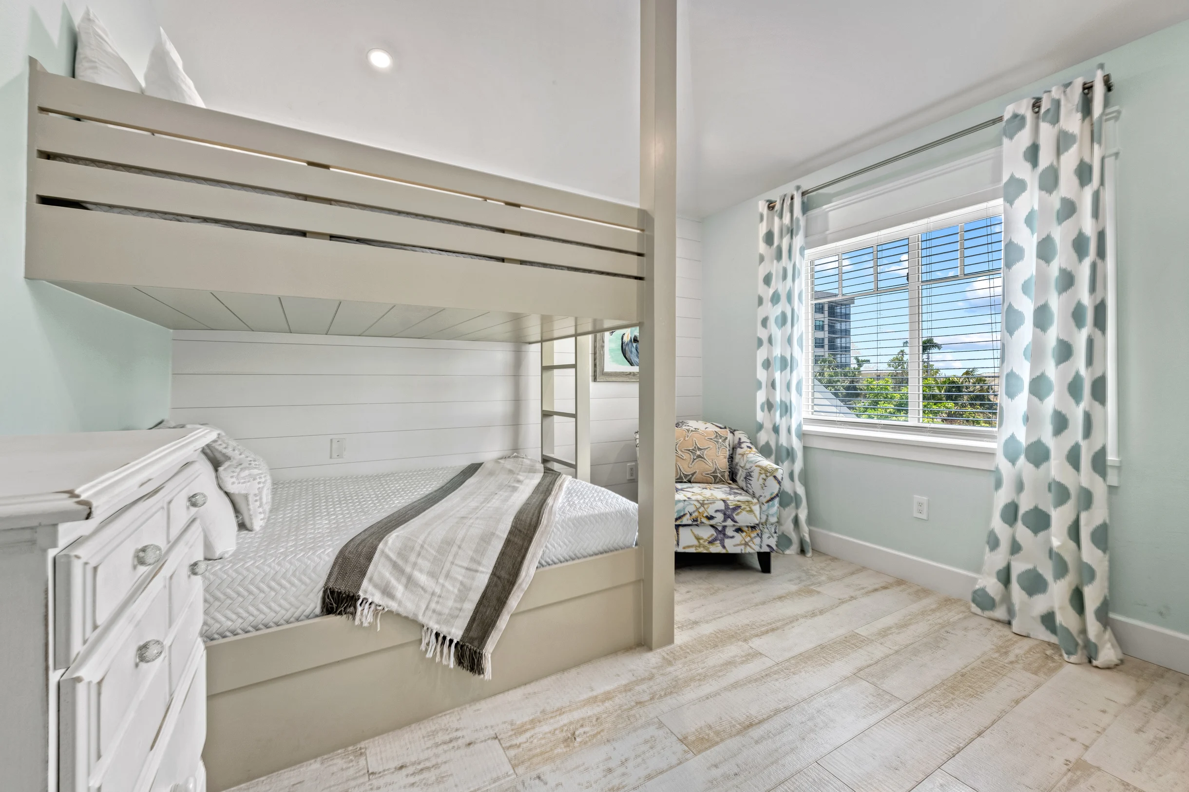 Wander Sarasota Waves #51