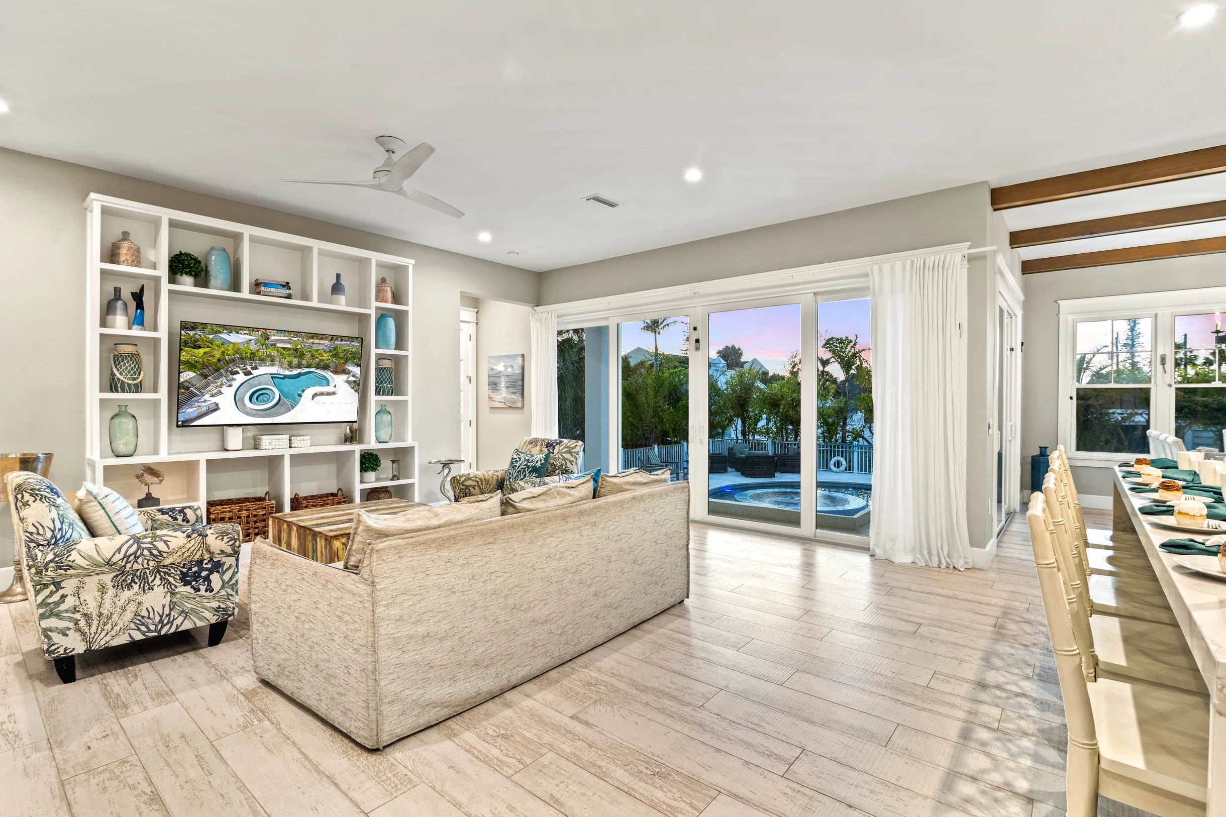 Wander Sarasota Waves #28