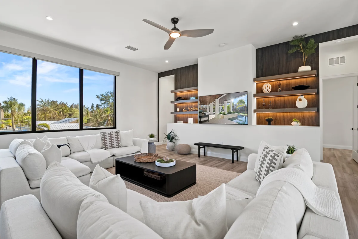 Wander Sarasota Luxury