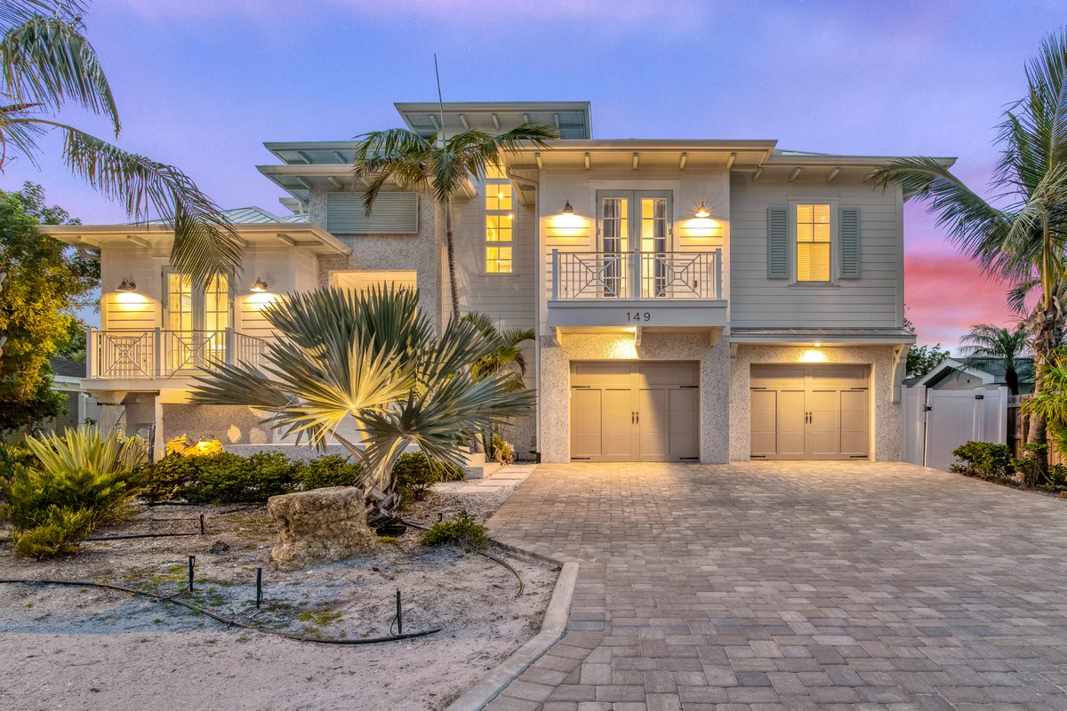 Wander Sarasota Waves #1