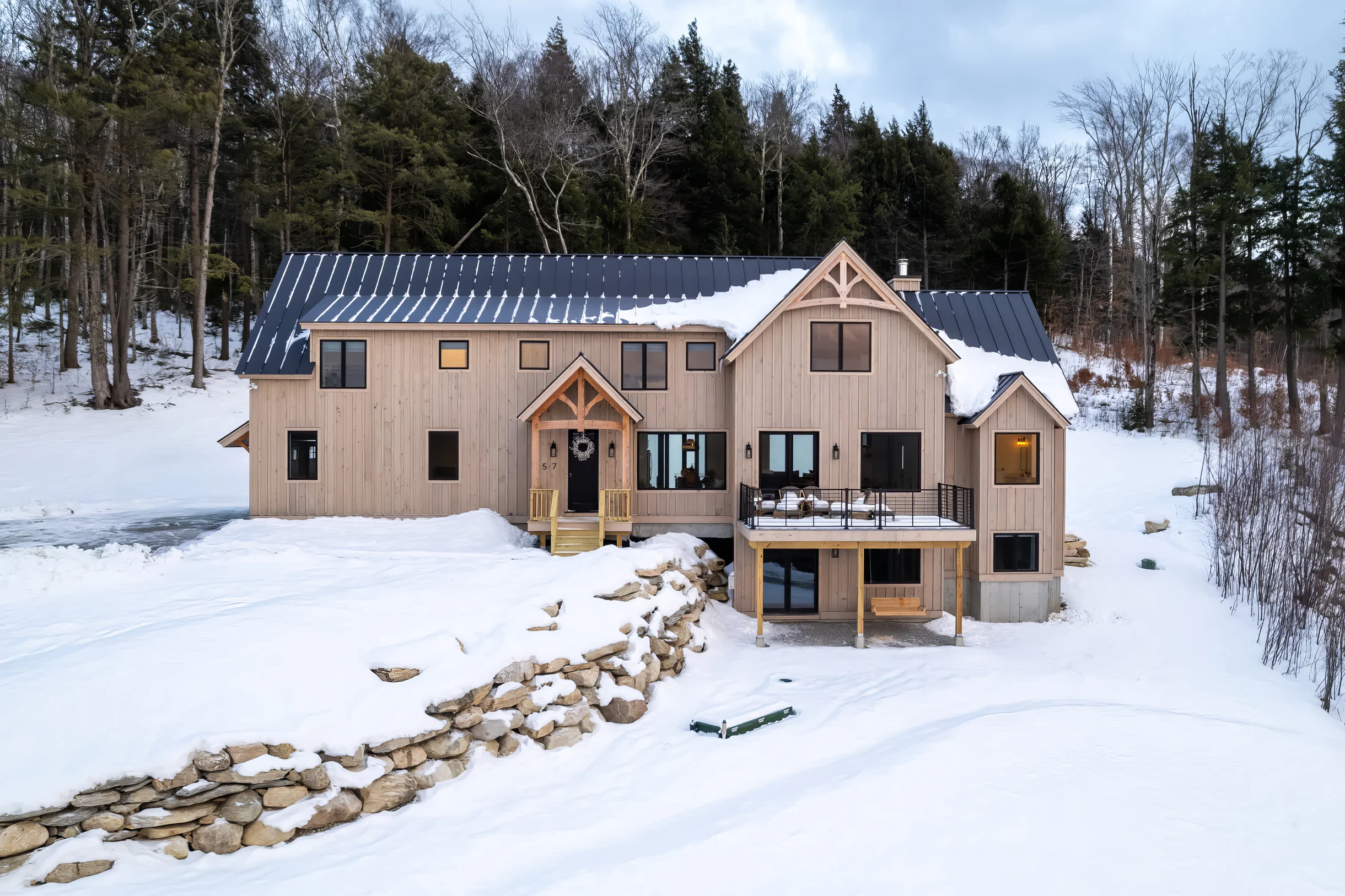 Wander Stratton Mountain