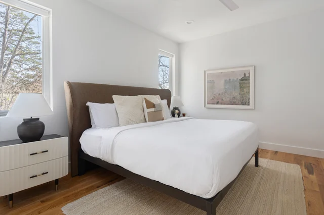 Bedroom 1 image 1