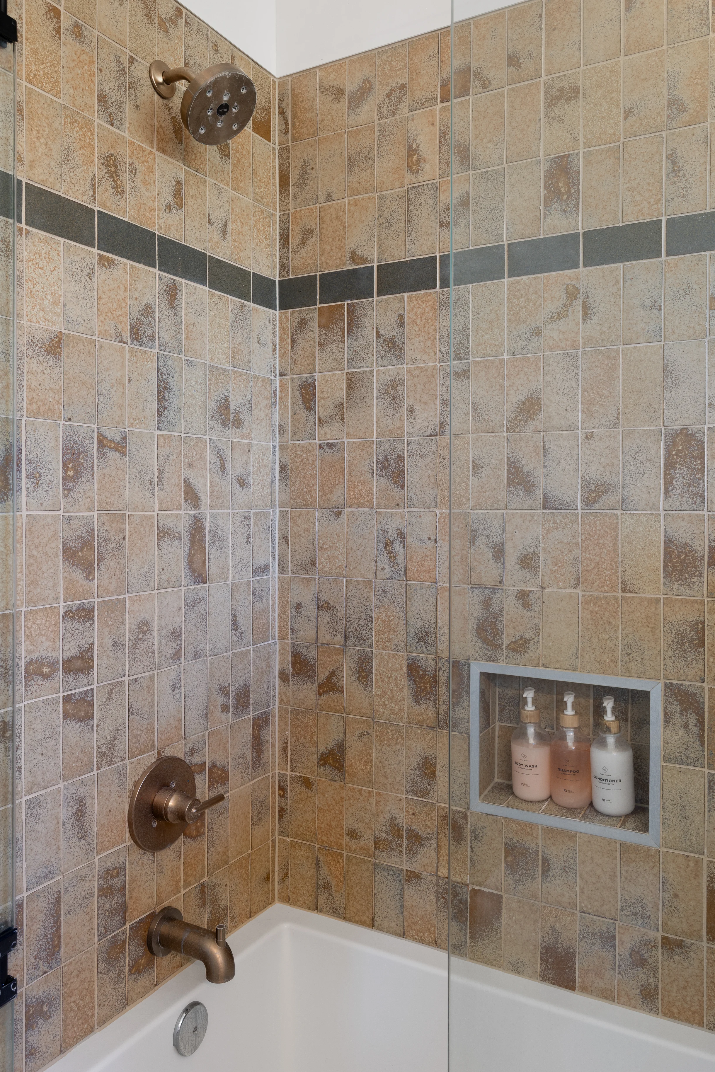 Wander Alexander Retreat #24