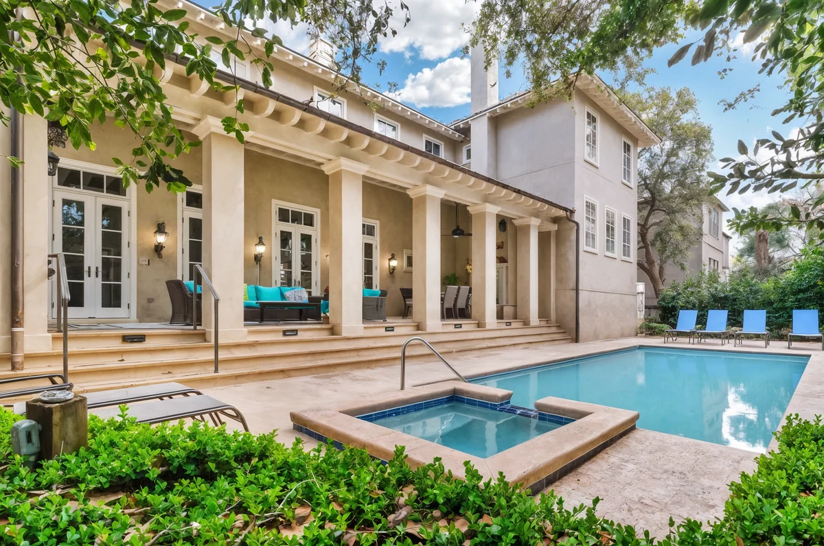 Wander Hilton Head Coral