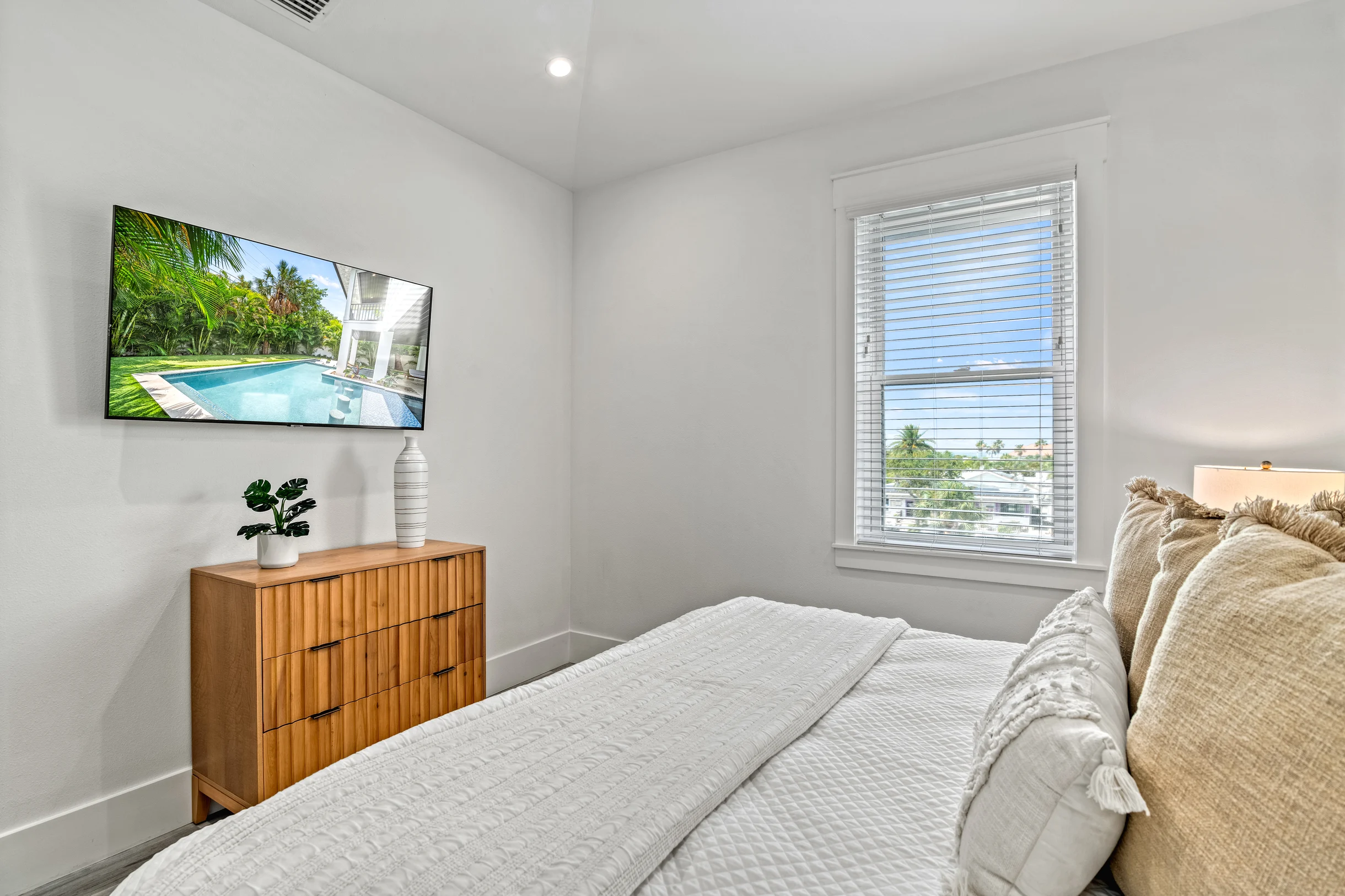 Wander Anna Maria Palms #28