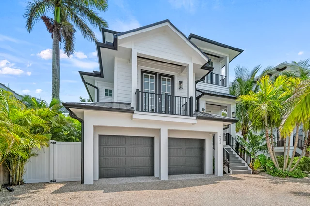 Wander Anna Maria Palms #5