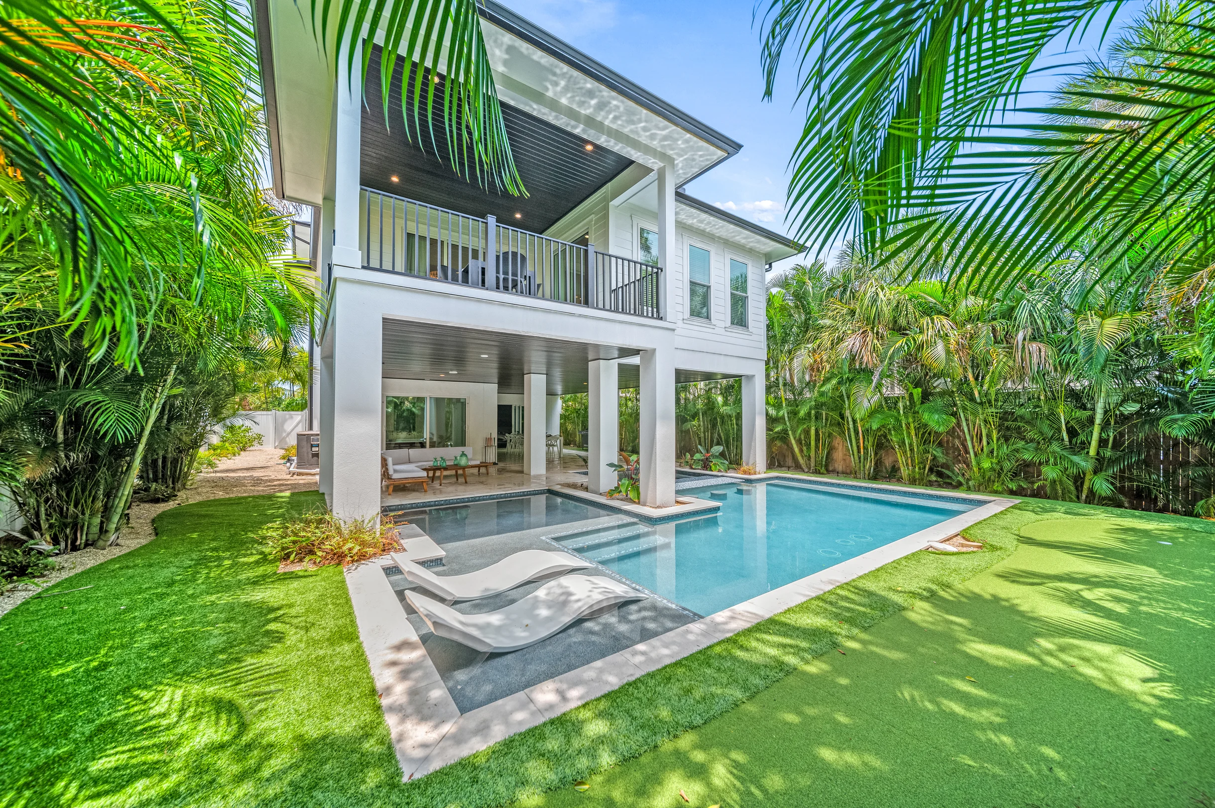 Wander Anna Maria Palms #50